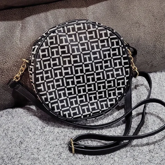 Tommy Hilfiger Crossbody Bag - Picture 5 of 12